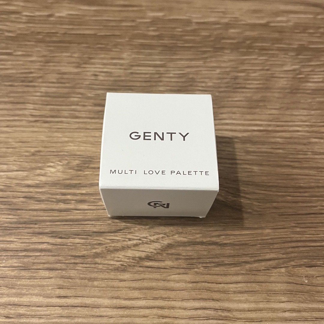 GENTY マルチラブパレット ステラフェスタ グリッター アイシャドウ コスメ/美容のベースメイク/化粧品(アイシャドウ)の商品写真