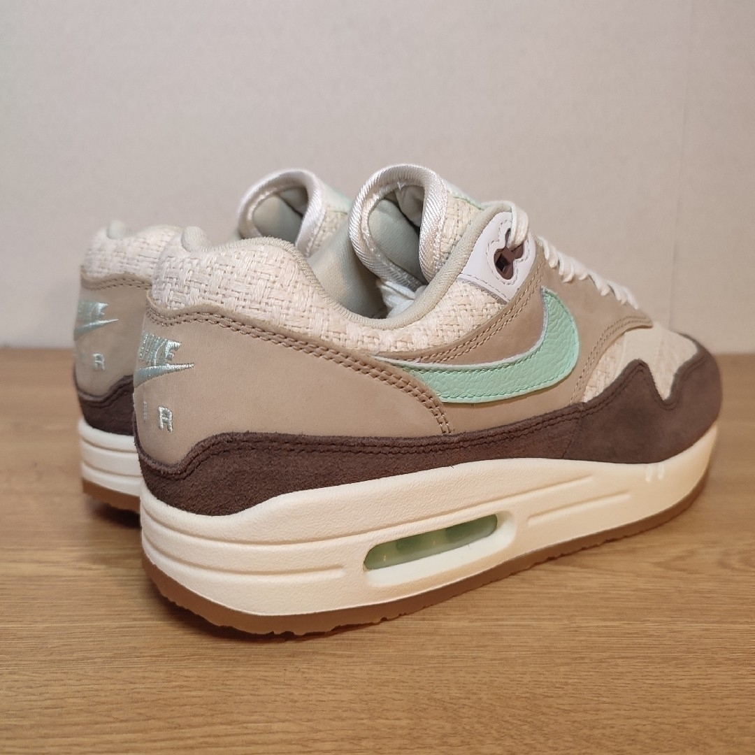 NIKE(ナイキ)の新品 NIKE AIR MAX 1 QS CREPE 2.0 "HEMP" メンズの靴/シューズ(スニーカー)の商品写真