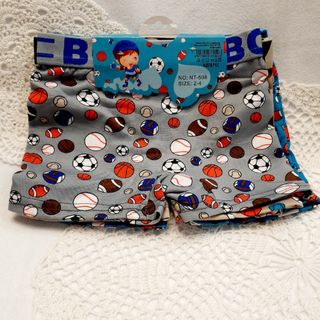 再入荷！人気商品！新品90～100子供用　男の子ボクサーパンツ3枚 前閉じ(下着)