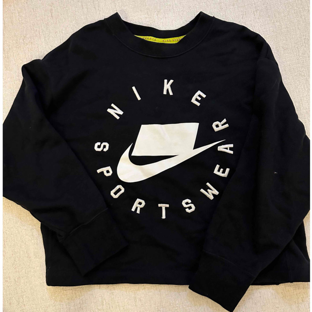 NIKE(ナイキ)のNIKE クルーネック レディースのトップス(トレーナー/スウェット)の商品写真