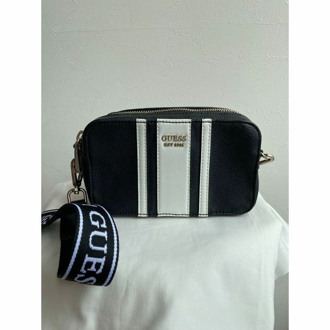 GUESS - GUESSショルダーバッグの通販 by SUN☆|ゲスならラクマ