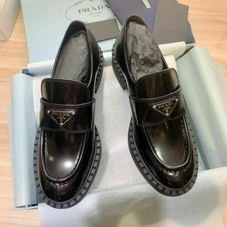 プラダ ローファー/革靴(レディース)の通販 700点以上 | PRADAの
