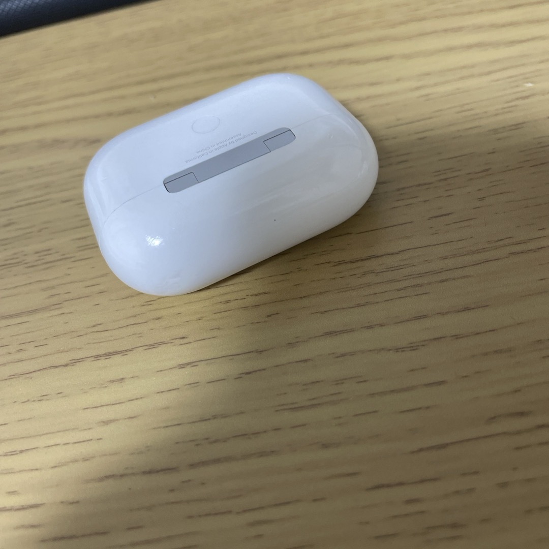 Apple(アップル)のAirPods Pro スマホ/家電/カメラのオーディオ機器(ヘッドフォン/イヤフォン)の商品写真