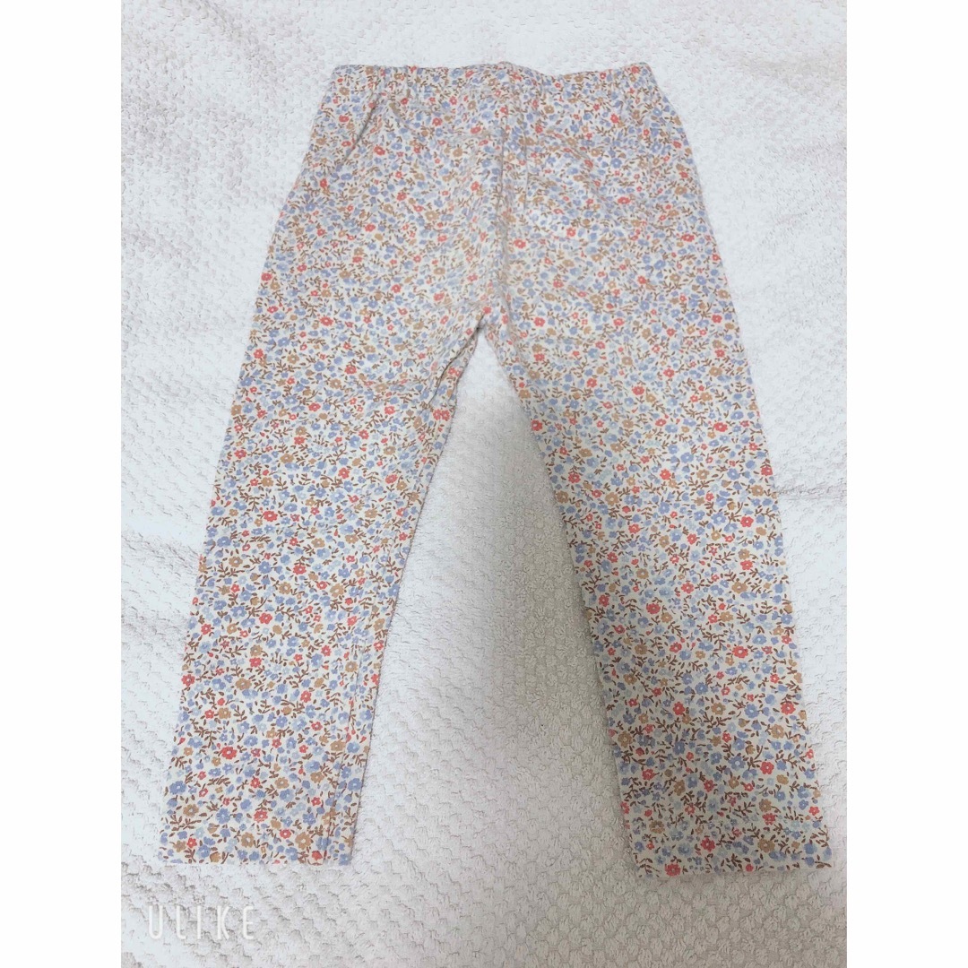 UNIQLO(ユニクロ)のユニクロ　レギンス　90cm 10分丈　花柄 キッズ/ベビー/マタニティのキッズ服女の子用(90cm~)(パンツ/スパッツ)の商品写真