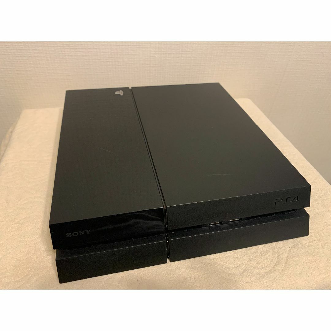 SONY(ソニー)のPS4本体 CUH-1000A ブラック エンタメ/ホビーのゲームソフト/ゲーム機本体(家庭用ゲーム機本体)の商品写真