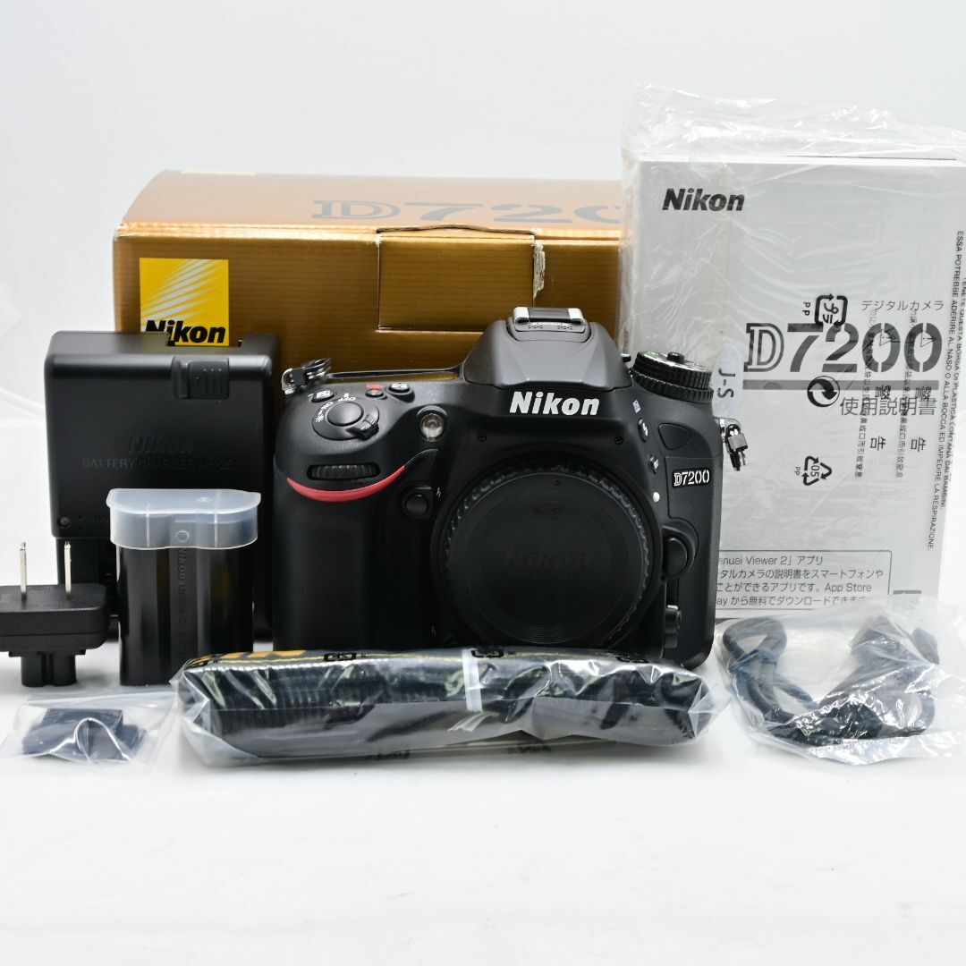 ニコン Nikon デジタル一眼レフカメラ D7200の通販 by グッチーカメラ