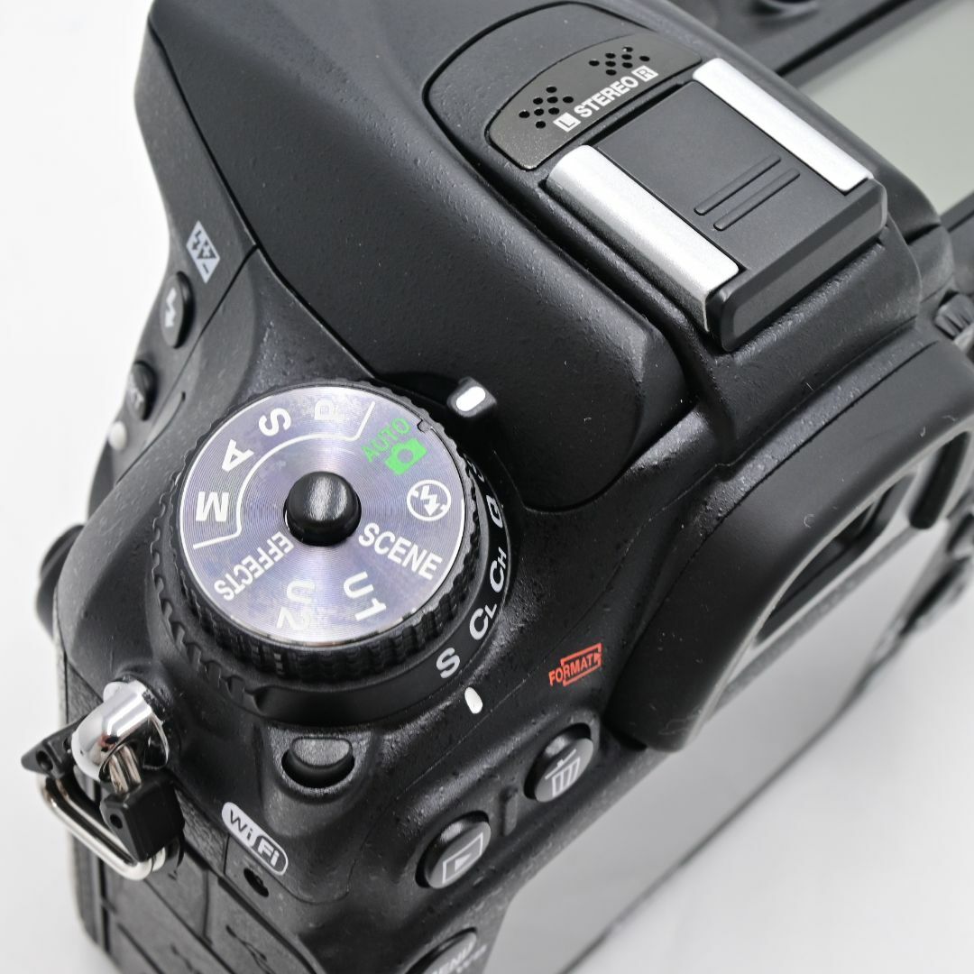 ニコン Nikon デジタル一眼レフカメラ D7200の通販 by グッチーカメラ｜ラクマ