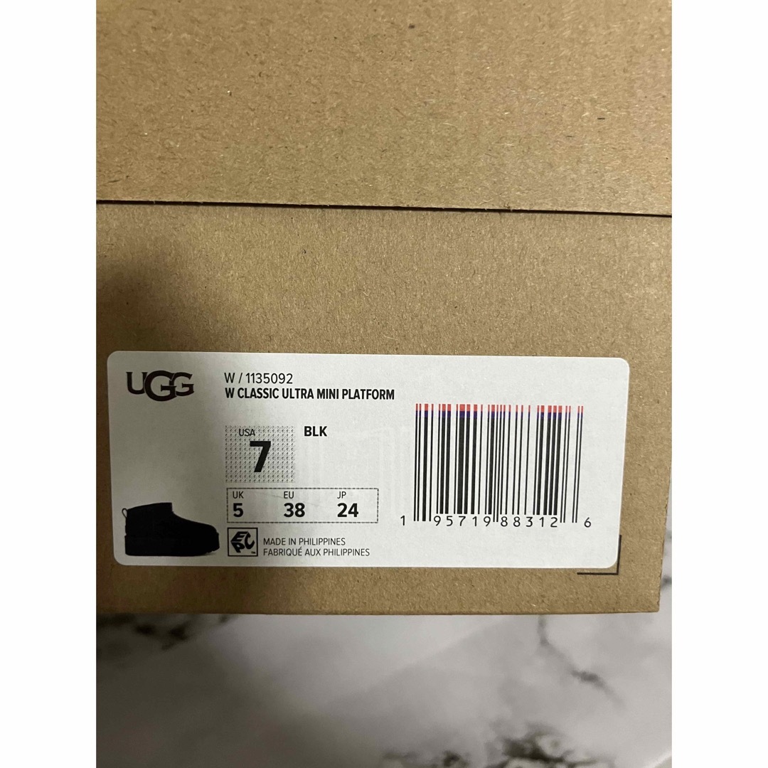 新品未使用　UGG クラシックウルトラミニプラットフォーム　ブラック　24cm 5