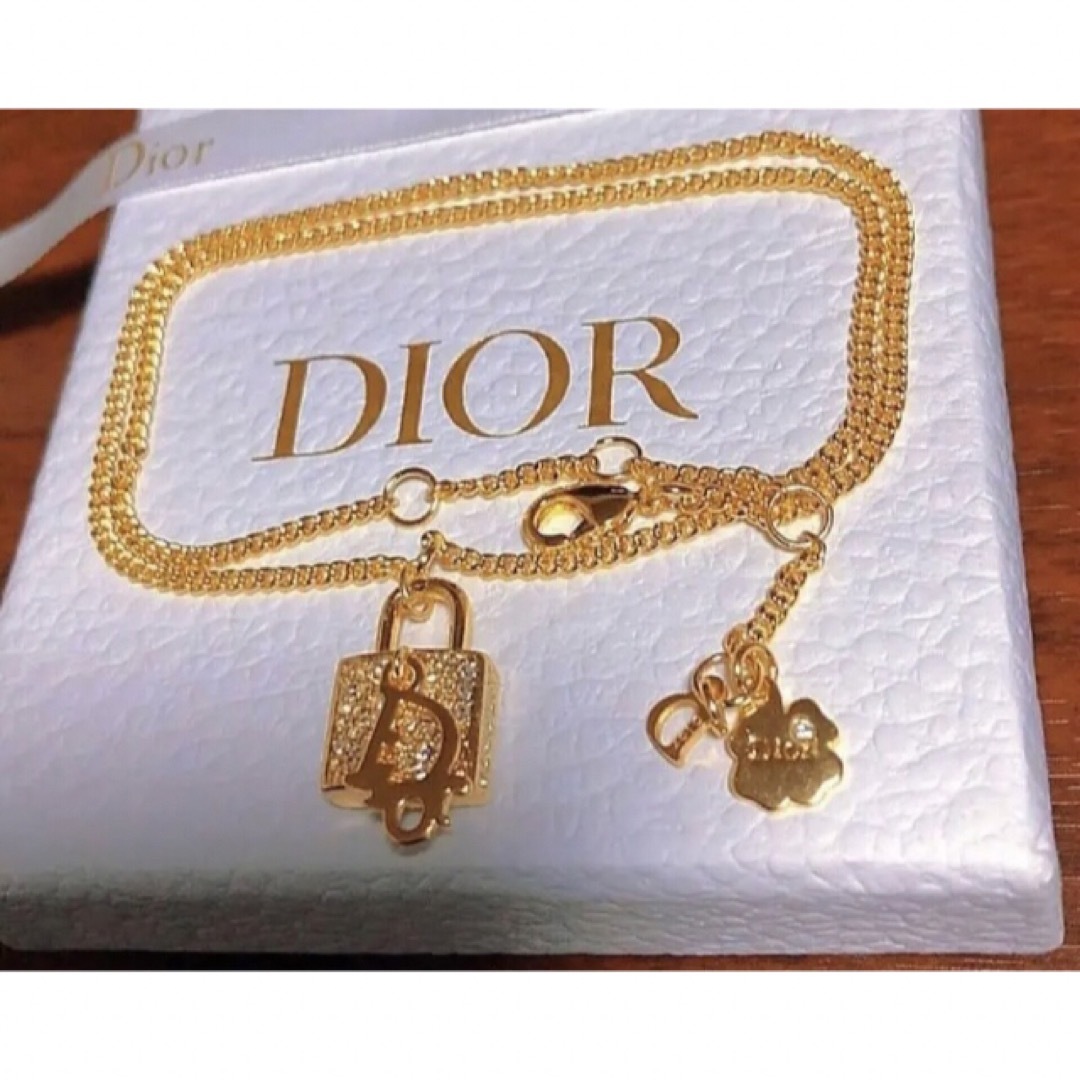 ネックレスChristian Dior ネックレス Diorロゴ 南京錠 gold 可愛い