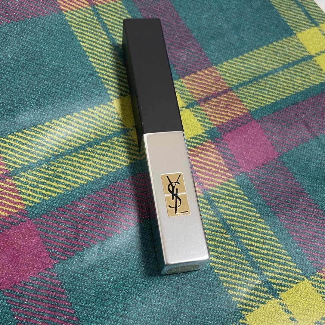 Yves Saint Laurent Beaute(イヴサンローランボーテ)のYSL❤️ルージュ ピュールクチュール ザ スリム シアーマット 101 コスメ/美容のベースメイク/化粧品(口紅)の商品写真