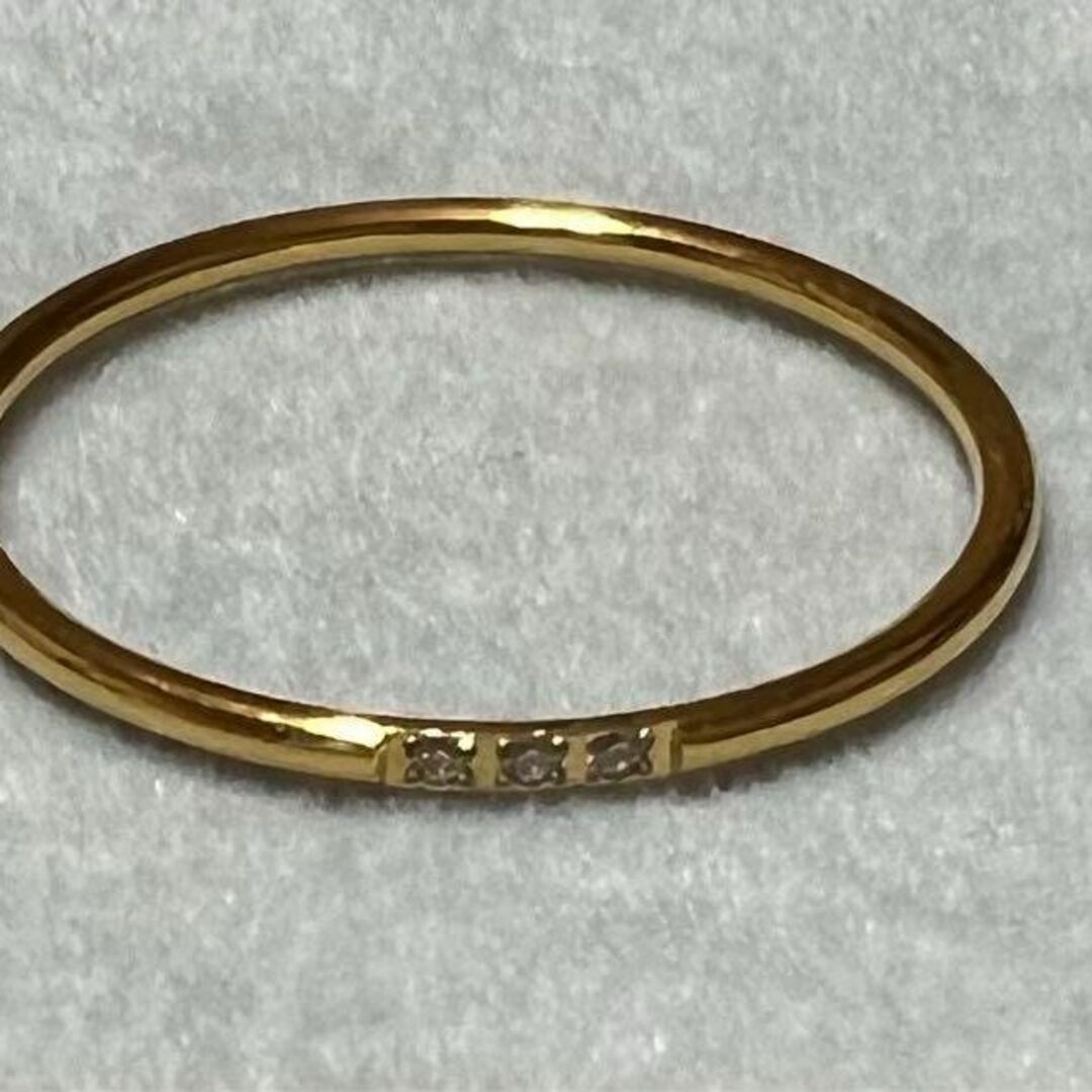 極細ワンポイントリング　3粒　ゴールド　10 レディースのアクセサリー(リング(指輪))の商品写真