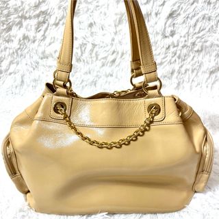 サマンサタバサデラックス(Samantha Thavasa Deluxe)の極美品✨Samantha Thavasa Deluxe  エナメルチェーンバッグ(トートバッグ)