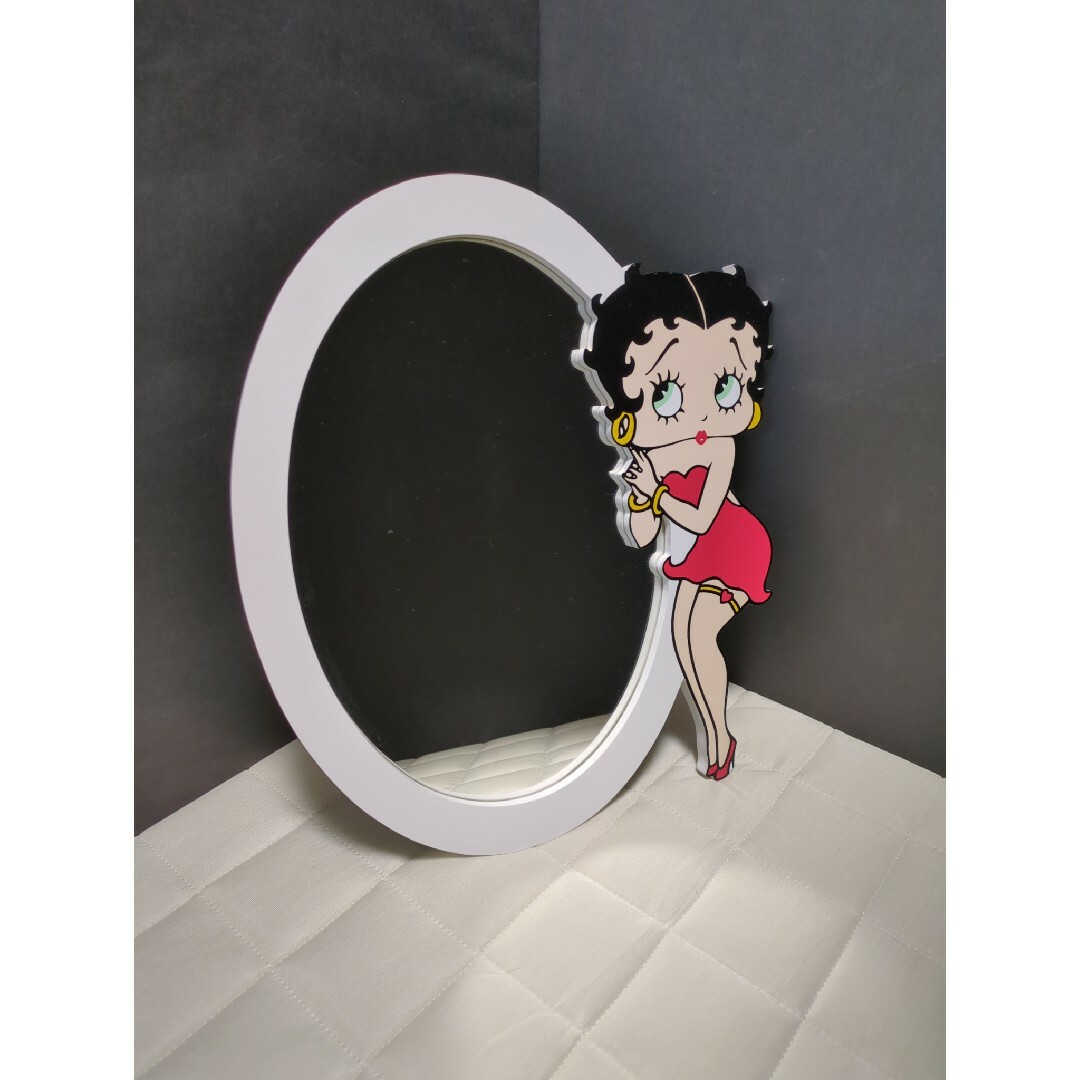 Betty Boop(ベティブープ)のベティちゃん♡大きめスタンドミラー☆壁掛☆鏡 インテリア/住まい/日用品のインテリア小物(壁掛けミラー)の商品写真