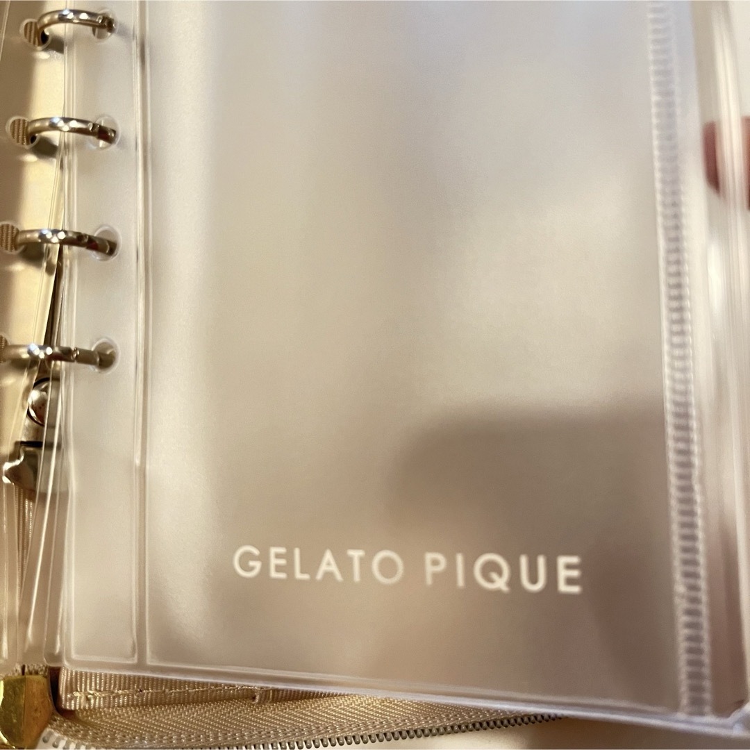 gelato pique(ジェラートピケ)の【GELATO PIQUE】新品　マルチケース　バインダーポーチセット レディースのファッション小物(ポーチ)の商品写真