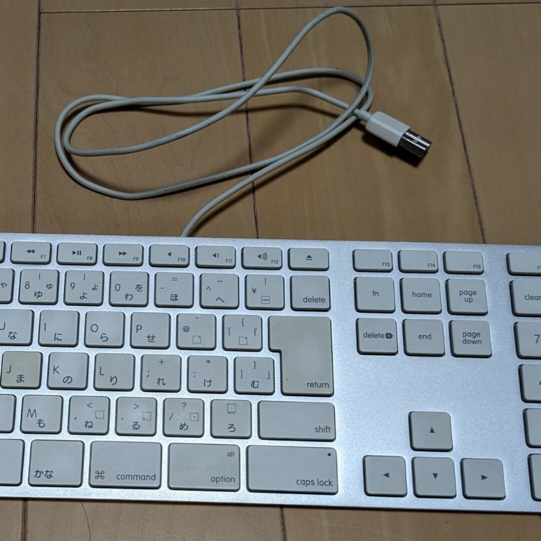 Apple Keyboard テンキー付き 送料無料 アップル スマホ/家電/カメラのPC/タブレット(PC周辺機器)の商品写真