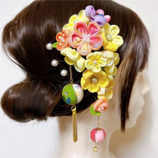 ❁ つまみ細工 ❁ たんぽぽ色とあんず色の花飾り 鞠下がりver❁(ヘアアクセサリー)