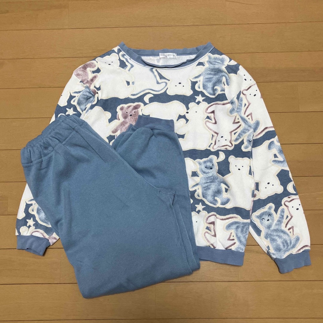 パジャマ　上下2点セット　ブルー　140 キッズ/ベビー/マタニティのキッズ服女の子用(90cm~)(パジャマ)の商品写真