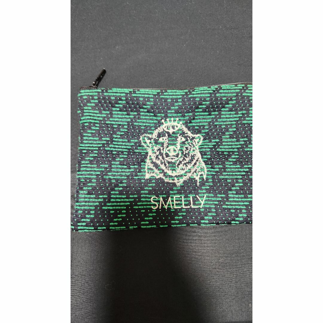 SMELLY(スメリー)のSMELLYポーチ　2つセット コスメ/美容のコスメ/美容 その他(その他)の商品写真