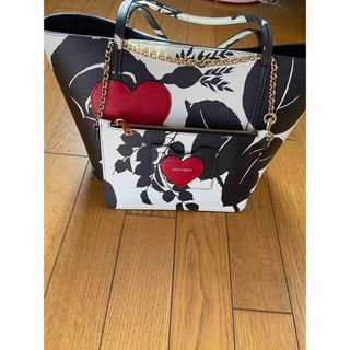 ドルチェアンドガッバーナ(DOLCE&GABBANA)のドルチェアンドガッパーナ　ハートバック美品GWセール(トートバッグ)