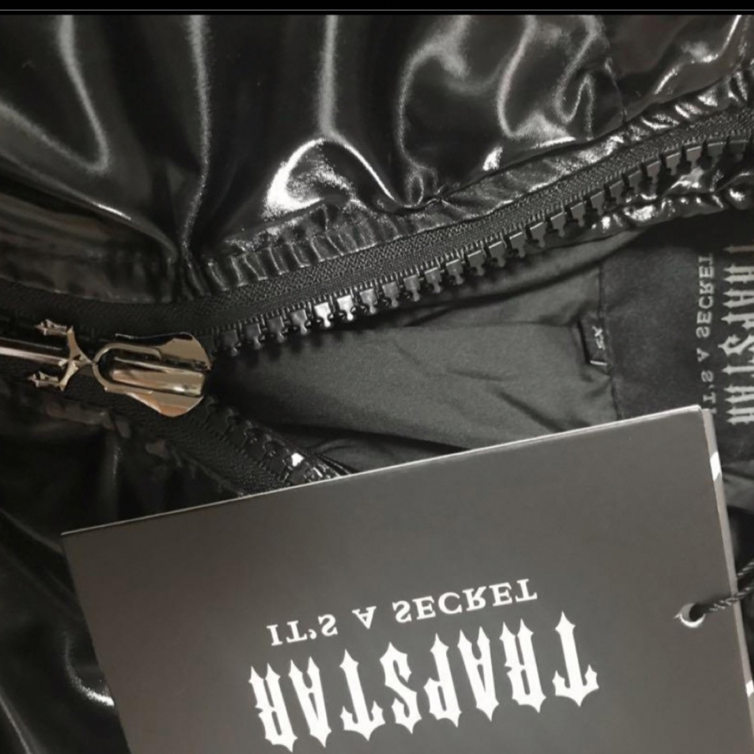 Trapstar ダウンジャケット 艶あり 黒 ukdril 最安値の通販 by nnn|ラクマ