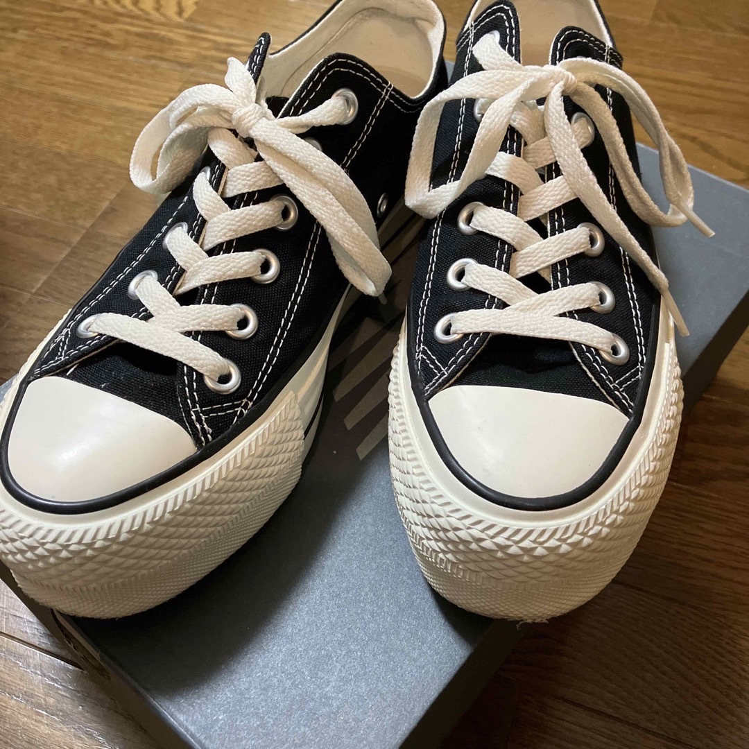 CONVERSE(コンバース)の2023年秋冬　厚底　キャンバス素材 レディースの靴/シューズ(スニーカー)の商品写真