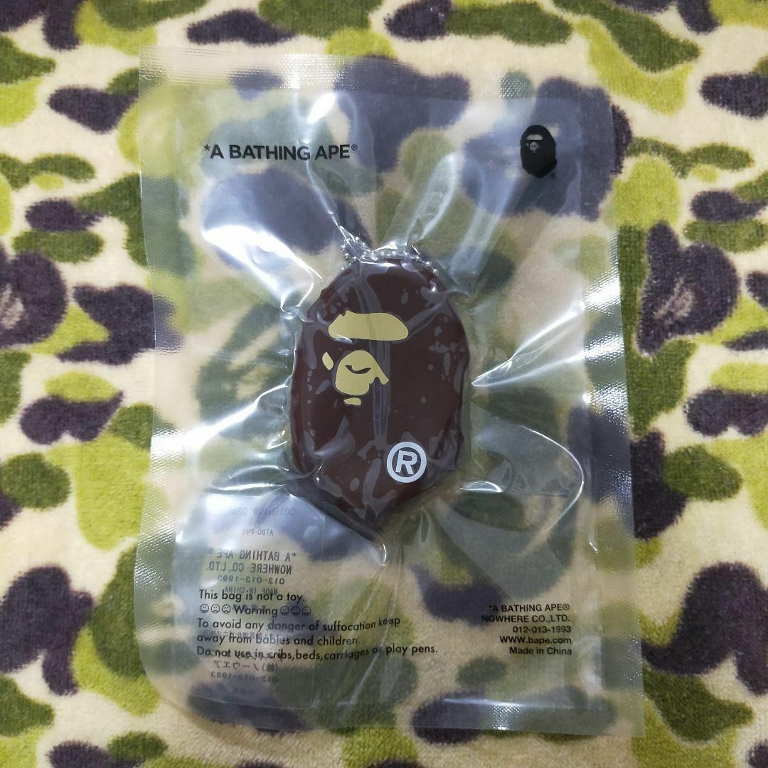 A BATHING APE(アベイシングエイプ)のA BATHING APE エイプ コインケース エイプヘッド ブラウン レディースのファッション小物(コインケース)の商品写真