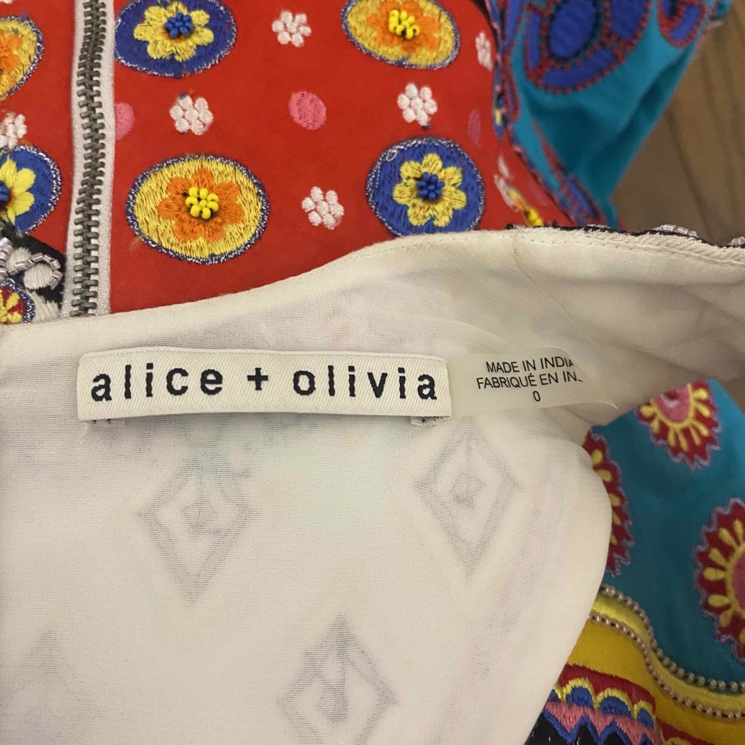 Alice+Olivia - アリスアンドオリビア 刺繍ビーズワンピースの通販 by