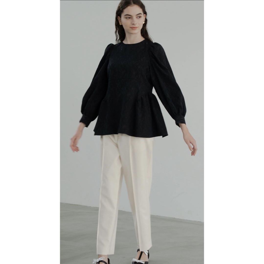 OHGA   FLOAT BLOUSE   ※WEB完売色商品 レディースのトップス(シャツ/ブラウス(長袖/七分))の商品写真