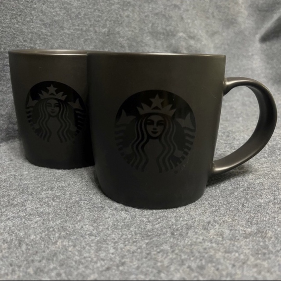 Starbucks Coffee(スターバックスコーヒー)のスターバックス　ペア　マグカップ　ブラック【新品未使用】 インテリア/住まい/日用品のキッチン/食器(グラス/カップ)の商品写真