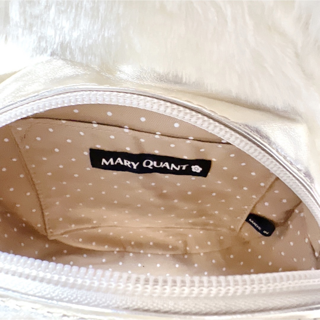 MARY QUANT(マリークワント)のMARY QUANT マリークワント  デイジー ファー ショルダーバッグ レディースのバッグ(ショルダーバッグ)の商品写真