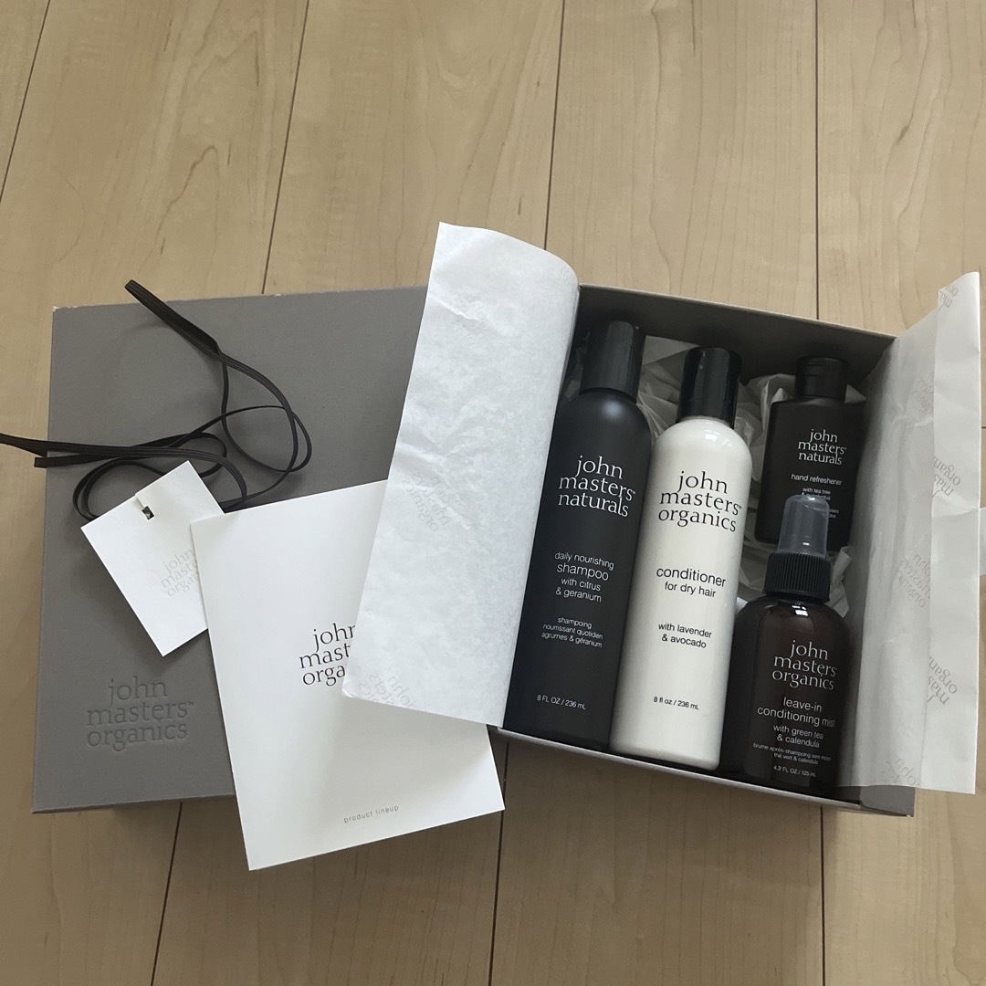 John Masters Organics(ジョンマスターオーガニック)の【ララ様専用】新品、未使用］ジョンマスターオーガニックギフトセット コスメ/美容のヘアケア/スタイリング(シャンプー/コンディショナーセット)の商品写真