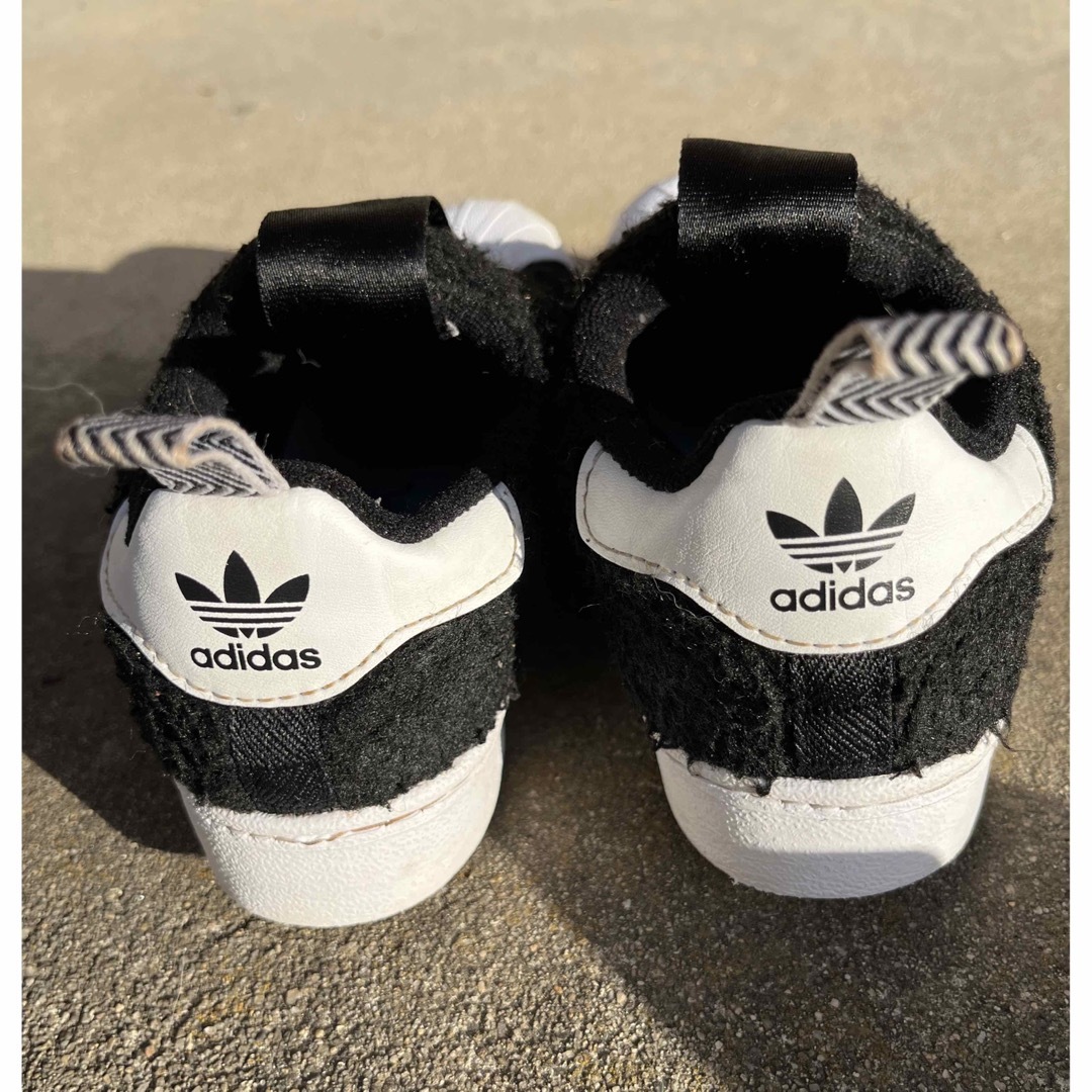 adidas(アディダス)のアディダス　スリッポン　ボア　19.0 キッズ/ベビー/マタニティのキッズ靴/シューズ(15cm~)(スニーカー)の商品写真