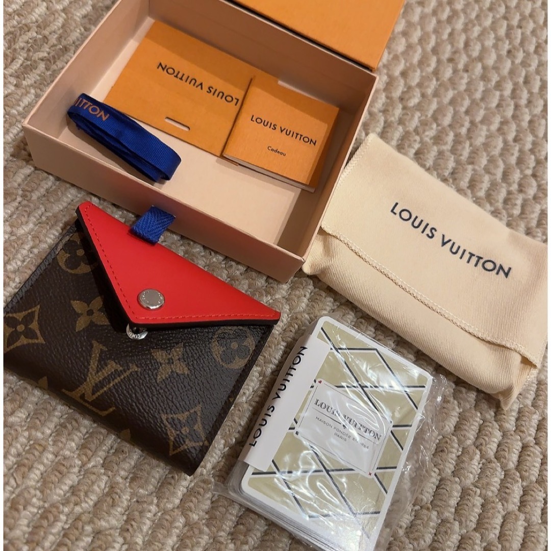 LOUIS VUITTON(ルイヴィトン)の新品！ルイヴィトン  トランプ付　カードケース メンズのファッション小物(名刺入れ/定期入れ)の商品写真