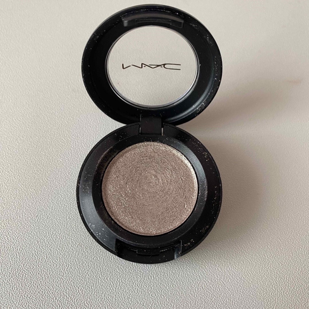 MAC(マック)のMAC 単色 アイシャドウ コスメ/美容のベースメイク/化粧品(アイシャドウ)の商品写真