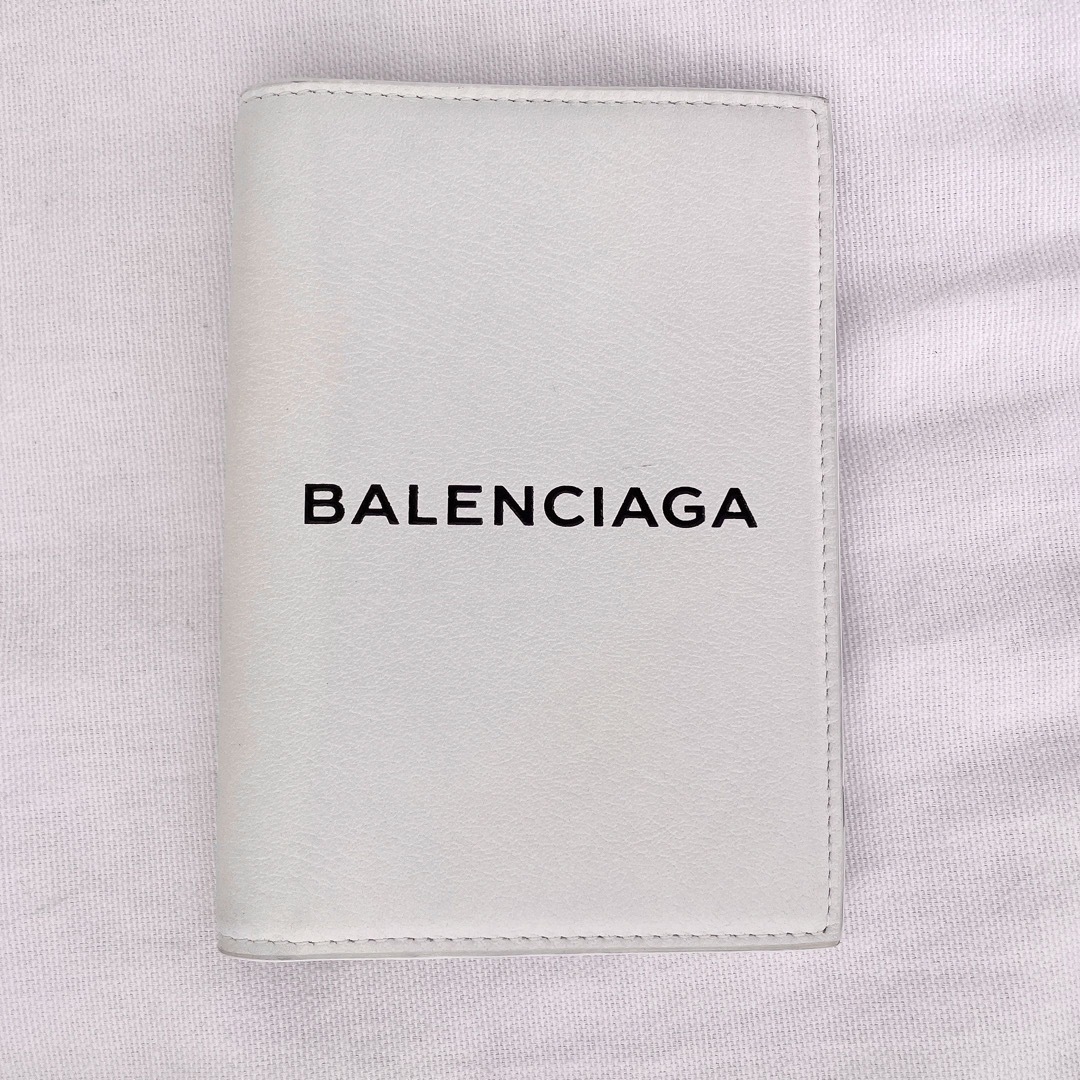 ファッション小物BALENCIAGA  バレンシアガ　パスケース　折財布　カード入れ　名刺入れ