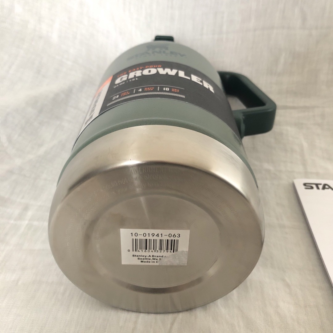 新品 スタンレー STANLEY 真空グロウラー 1.9L グリーン 新品 スタンレー STANLEY 真空グロウラー 1.9L グリーン