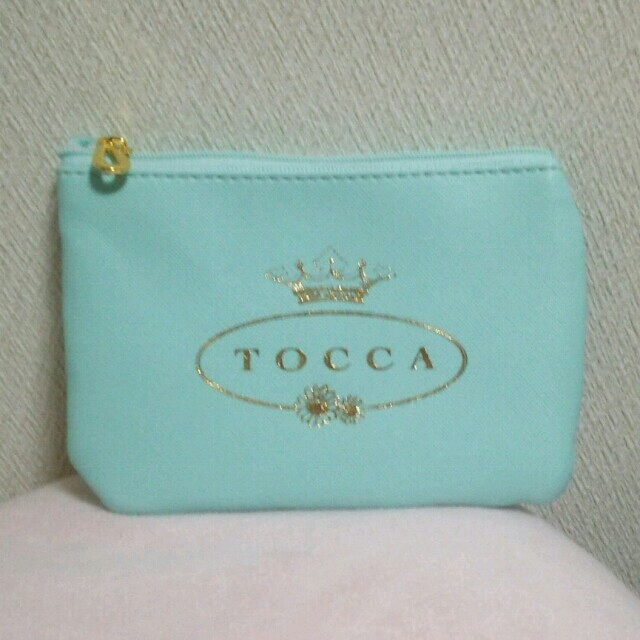 TOCCA(トッカ)のTOCCA*キーチェーン付きマルチポーチ レディースのファッション小物(ポーチ)の商品写真