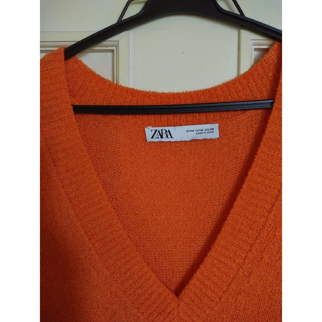 ZARA(ザラ)のザラニットワンピースオレンジ レディースのトップス(ニット/セーター)の商品写真