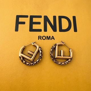 フェンディ(FENDI)のFENDI FF フェンディ  ロゴ　フープ　ピアス　アクセサリー　極美品(ピアス)