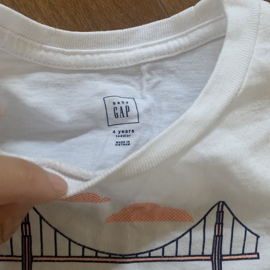 babyGAP(ベビーギャップ)のbaby gap ロンT 消防車セット キッズ/ベビー/マタニティのキッズ服男の子用(90cm~)(Tシャツ/カットソー)の商品写真