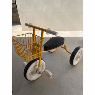 ムジルシリョウヒン(MUJI (無印良品))の無印　三輪車　前カゴ付き(三輪車)