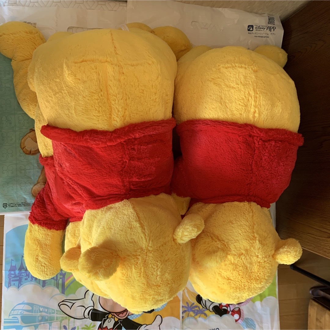 くまのプーさん(クマノプーサン)のプーさん 東京ディズニーリゾート限定  抱き枕 エンタメ/ホビーのおもちゃ/ぬいぐるみ(ぬいぐるみ)の商品写真
