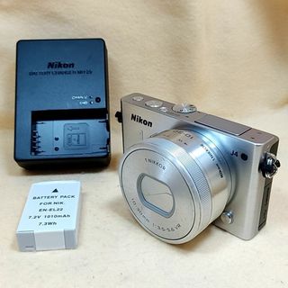 ニコン(Nikon)の★スマホ転送★最小最軽量★ミラーレス Nikon 1 J4 標準レンズ シルバー(ミラーレス一眼)