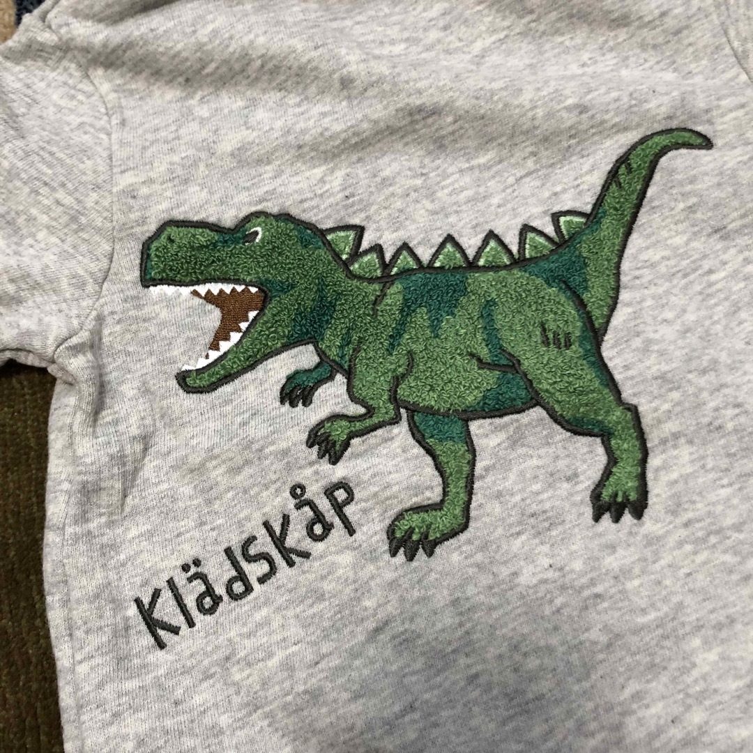 kladskap(クレードスコープ)のクレードスコープ　恐竜　パーカー　90 キッズ/ベビー/マタニティのキッズ服男の子用(90cm~)(ジャケット/上着)の商品写真