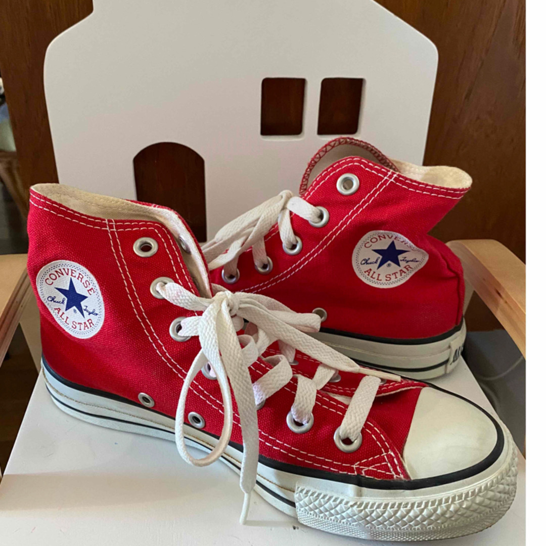 CONVERSE(コンバース)のコンバース ハイカット レッド　22.5 赤 レディースの靴/シューズ(スニーカー)の商品写真