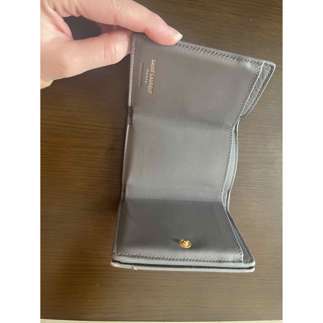 Saint Laurent(サンローラン)のサンローラン　ミニ財布　三つ折り財布　グレー レディースのファッション小物(財布)の商品写真