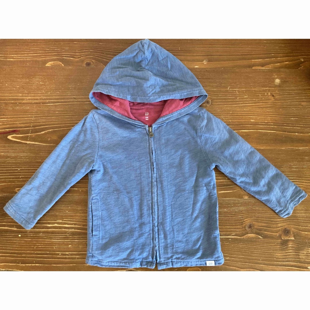 babyGAP(ベビーギャップ)のbabyGAP パーカー　 キッズ/ベビー/マタニティのキッズ服男の子用(90cm~)(ジャケット/上着)の商品写真