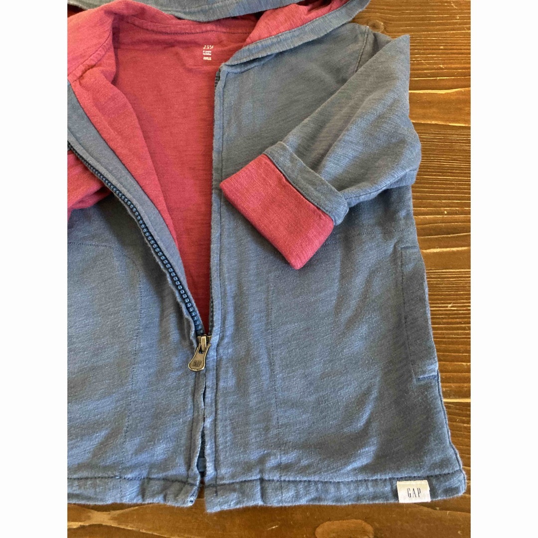 babyGAP(ベビーギャップ)のbabyGAP パーカー　 キッズ/ベビー/マタニティのキッズ服男の子用(90cm~)(ジャケット/上着)の商品写真