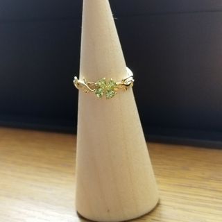 ベーネベーネ ペリドット フラワーリング