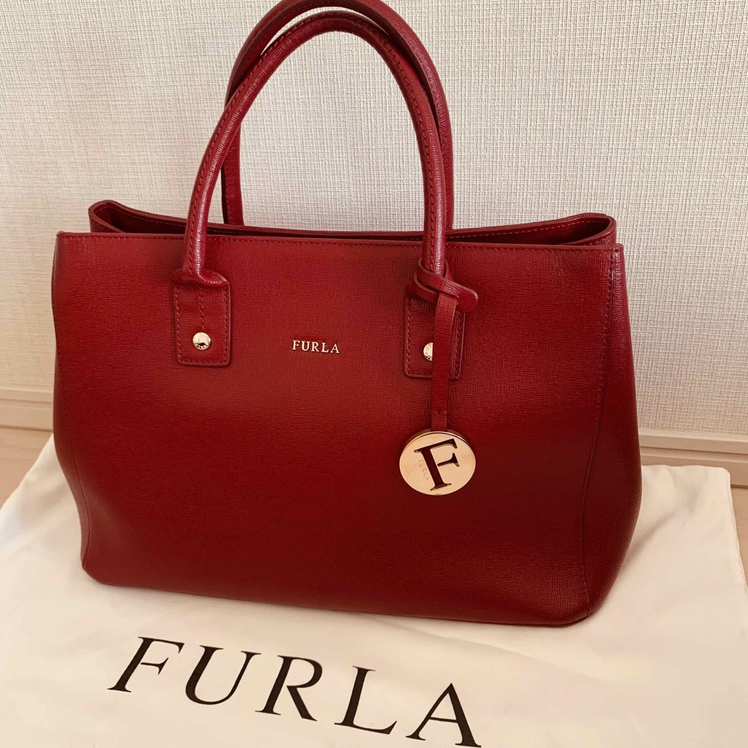 フルラ  FURLA  赤　レザーバッグ　ハンドバッグ　ショルダーバッグハンドバッグ